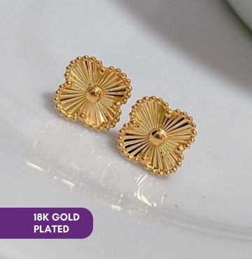 Dainty Clover stud earrings - Ribbon of summer