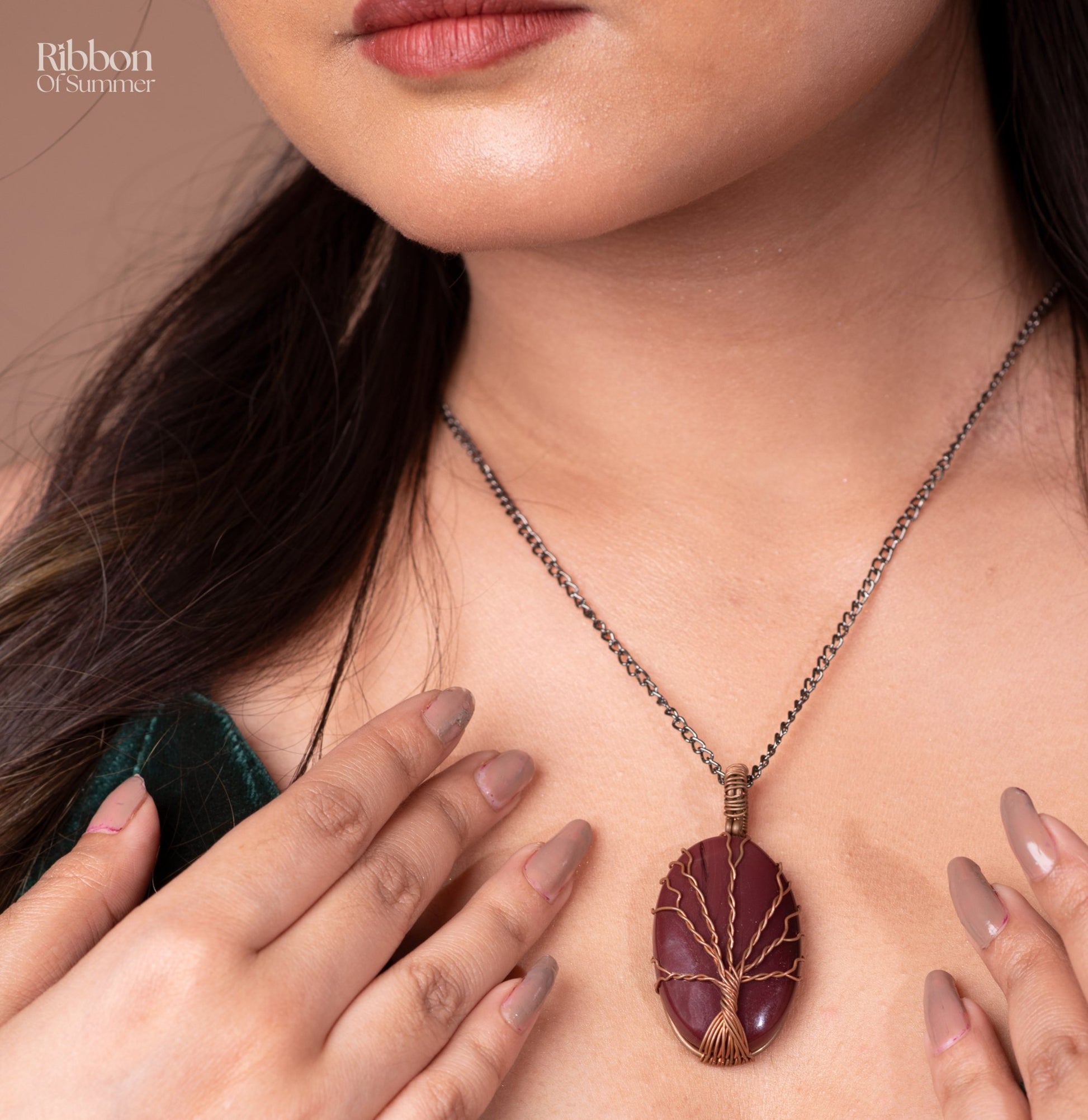 Ashwini Stone Pendant Necklace - Ribbon of summer