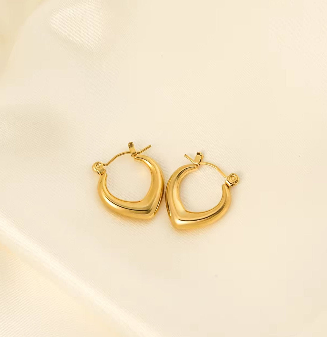 Daily wear solid earrings for women - Ribbon of summer