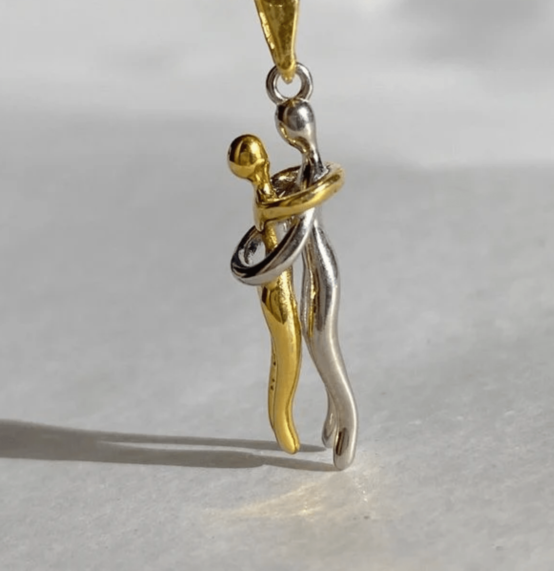 Forever Hug Necklace - Ribbon of summer