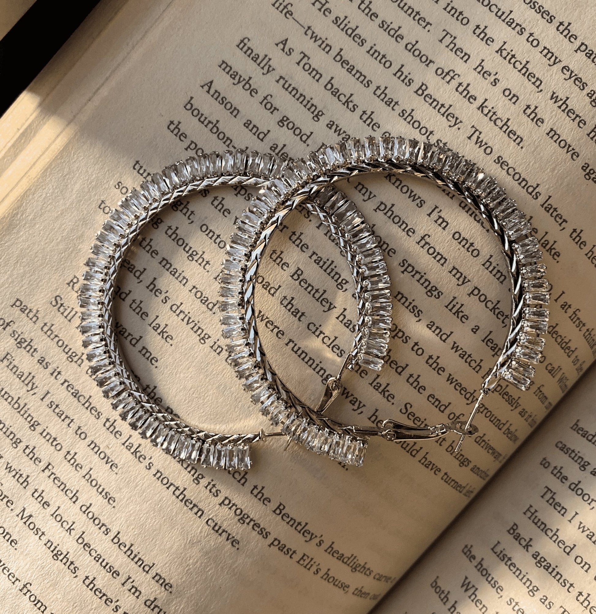 Silver hoop earrings for women - Ribbon of summer