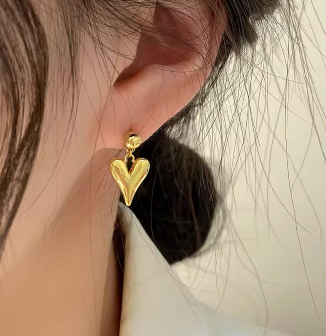 Stylish daily wear heart earrings - Ribbon of summer