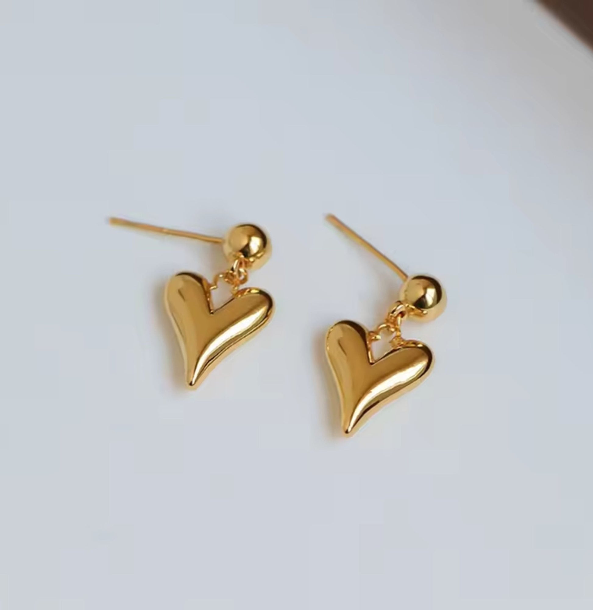 Stylish daily wear heart earrings - Ribbon of summer